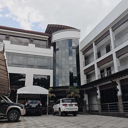 Peridot Suites Davao City Eksteriør billede