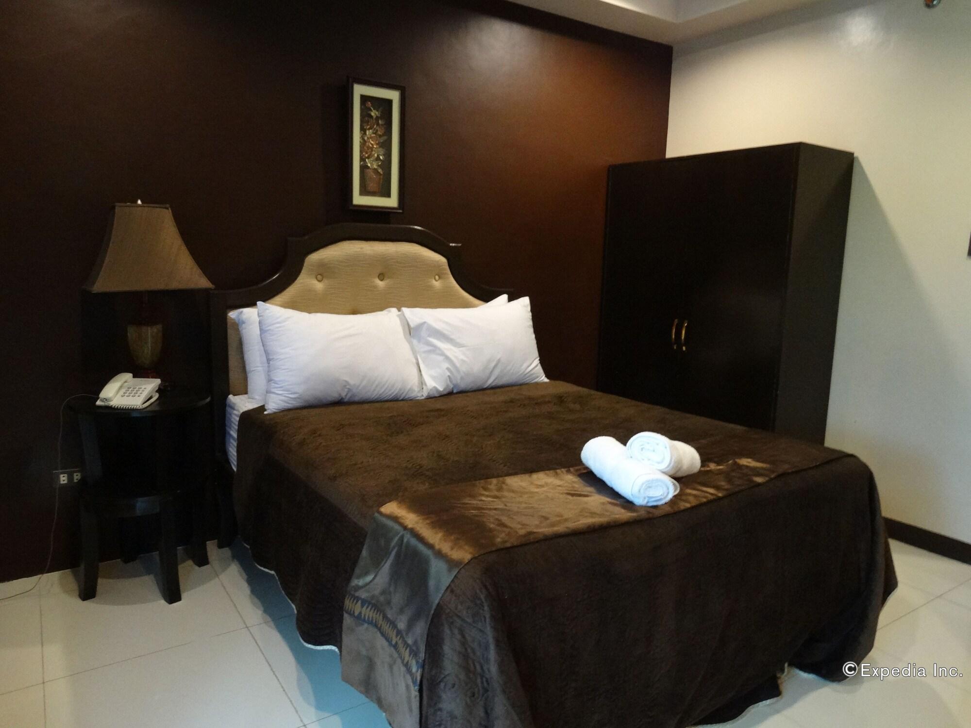 Peridot Suites Davao City Eksteriør billede