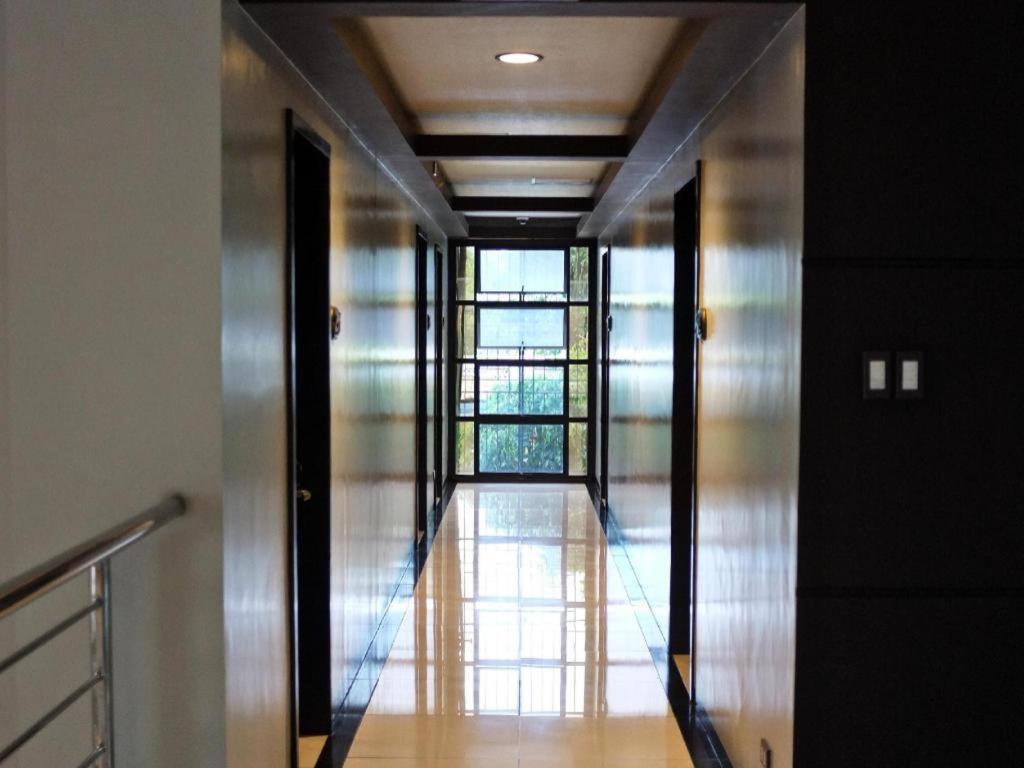 Peridot Suites Davao City Eksteriør billede