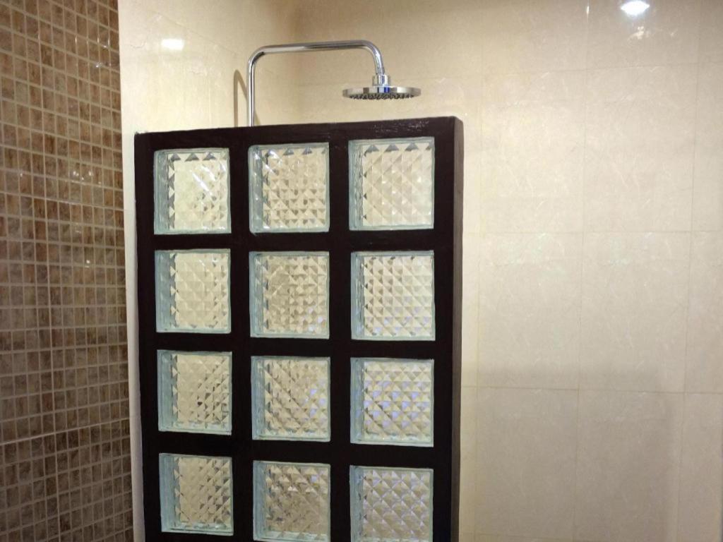 Peridot Suites Davao City Eksteriør billede