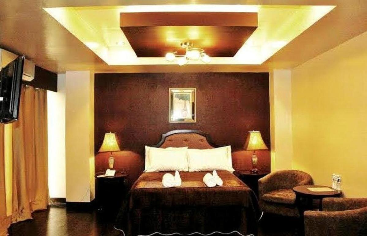 Peridot Suites Davao City Eksteriør billede